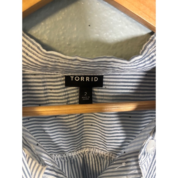 Torrid Rhinestone Button Up Stripe Top Blue Puff Sleeve Size 2X - Picture 4 of 11